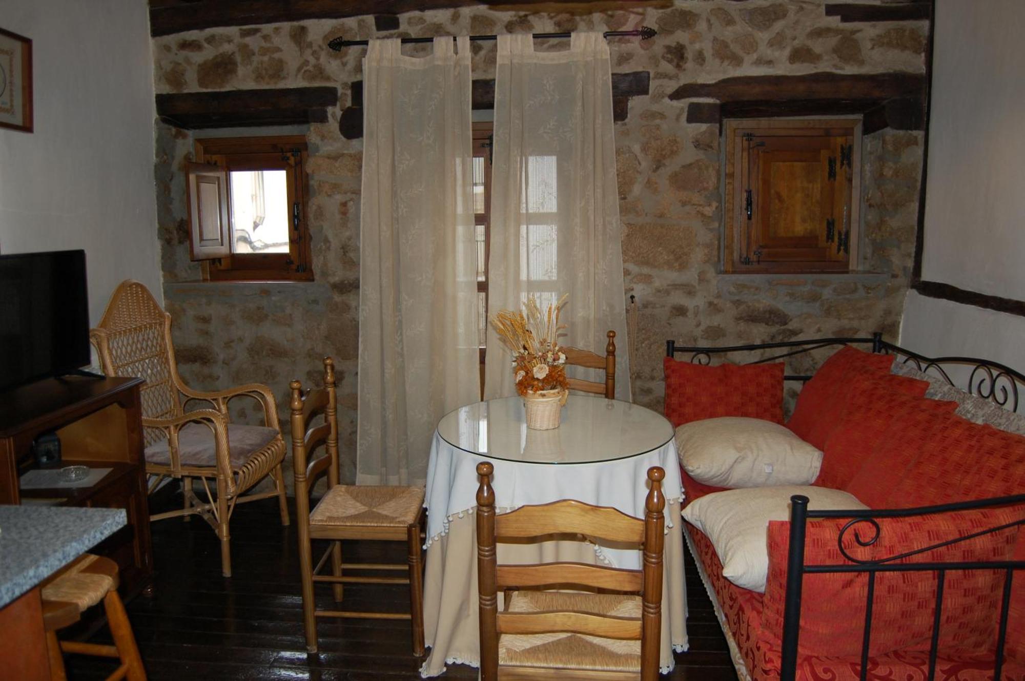 Apartamentos Rurales Tia Josefa Торнавацас Екстериор снимка